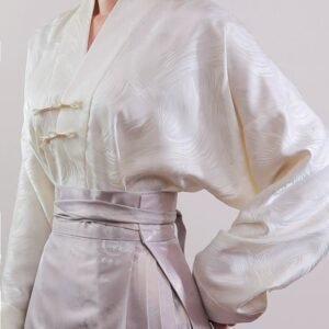 Aircraft Sleeve Jacquard Top | Horse-Face Skirt Pairing Shirt | Black & Beige