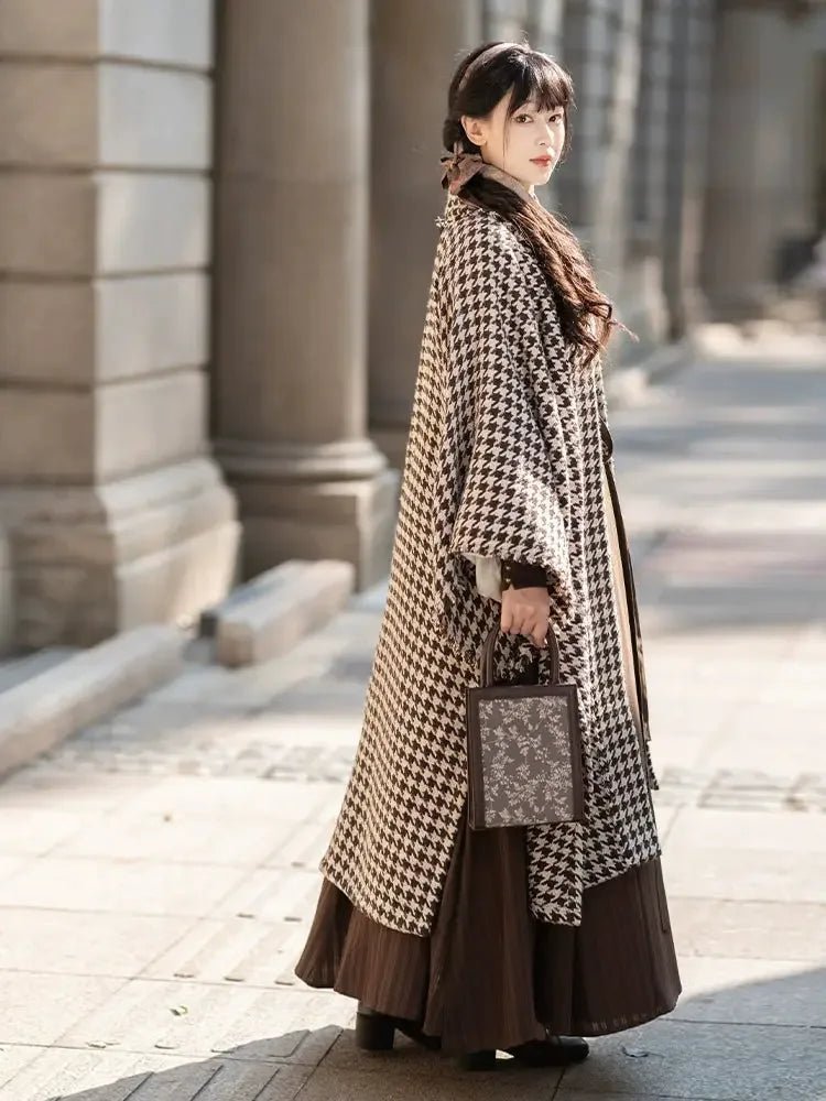 Autumn Houndstooth – New Chinese Style Coat | Song-Inspired Daily Wear for Modern Commuting - Image 4
