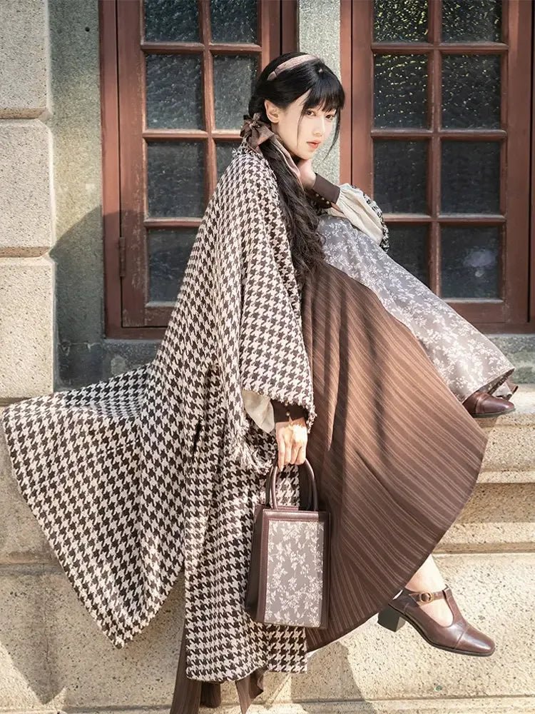 Autumn Houndstooth – New Chinese Style Coat | Song-Inspired Daily Wear for Modern Commuting - Image 3