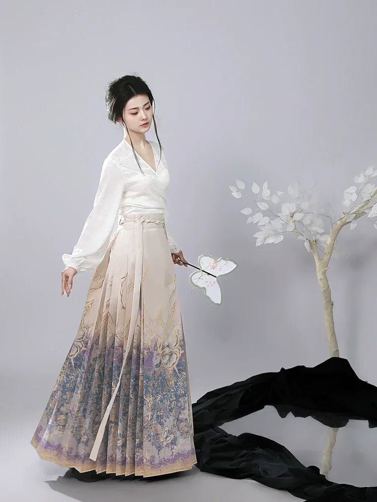 “Lucky Butterfly” – Gold-Brocade Hanfu Skirt | New Chinese Style Daily Ma Mian Skirt - Image 2