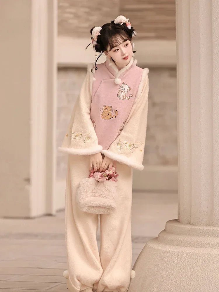 Raccoon Embroidered Hanfu Vest Set for Women – Short Vest with New Chinese Style Lantern Pants & Qipao Skirt, Autumn/Winter Outfit - Image 2