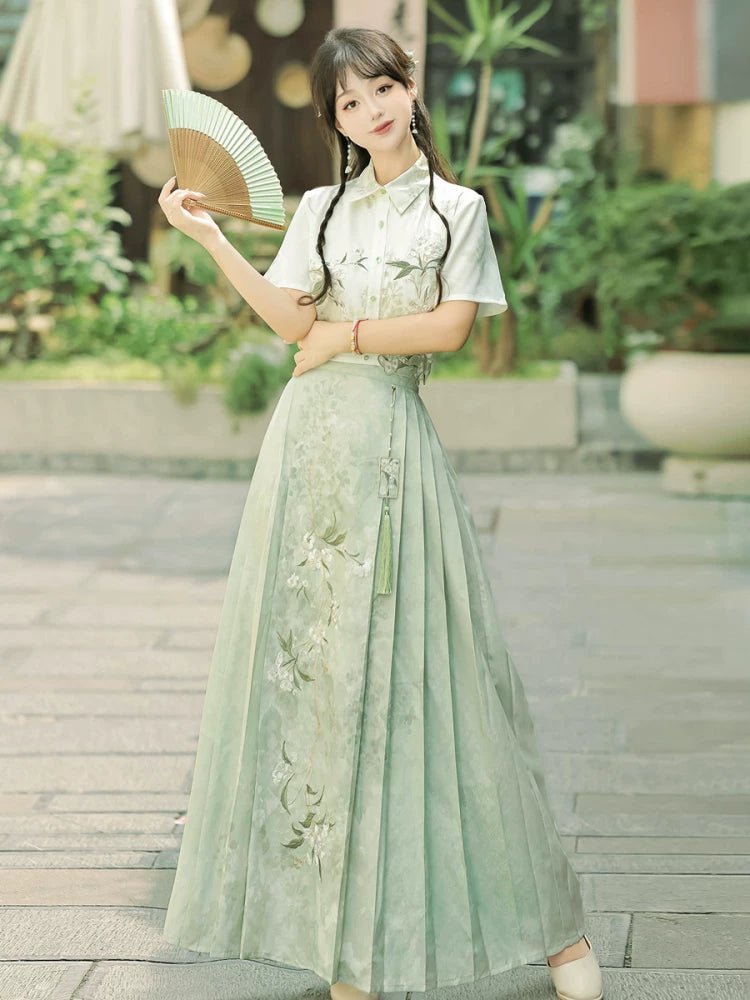 Green Hanfu Summer Set | Embroidered Short Sleeve & Horse Face Skirt - Image 2